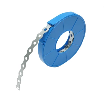 Banda perforata 17x0.8mm M6 rola carcasa 10m