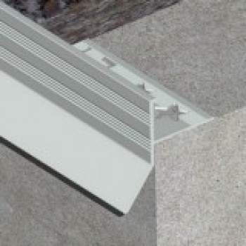 Profil picurator. aluminiu eloxat. A=12mm